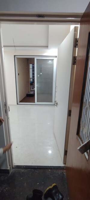 Room in 2 BHK Apartment at Mhada Building Vikhroli East, Vikhroli East – for Rent