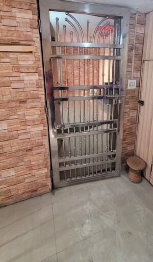 2 BHK Builder Floor – Exterior View View at Dilshad Colony - for Sale