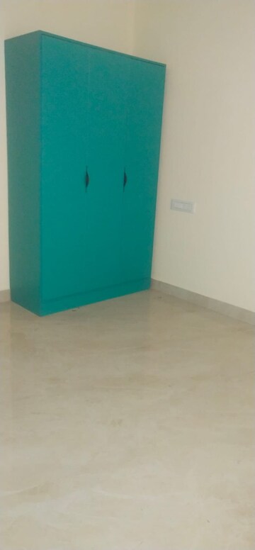 Room in 4 BHK Builder Floor at Jp Nagar Phase 1 – for Rent