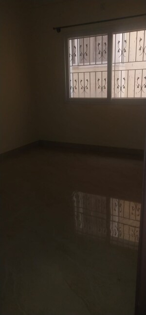 Room in 4 BHK Builder Floor at Jp Nagar Phase 1 – for Rent