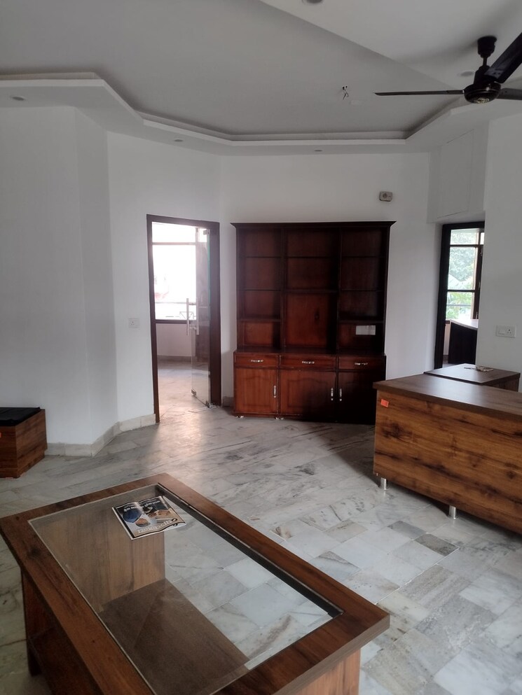 Room, panchkula urban estate 2 Bedroom 900 Sq.Ft. Apartment In Panchkula Urban Estate Panchkula 9268365