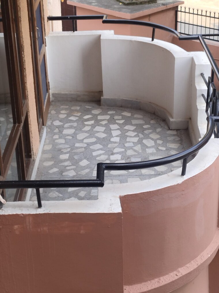 Balcony, panchkula urban estate 2 Bedroom 900 Sq.Ft. Apartment In Panchkula Urban Estate Panchkula 9268365