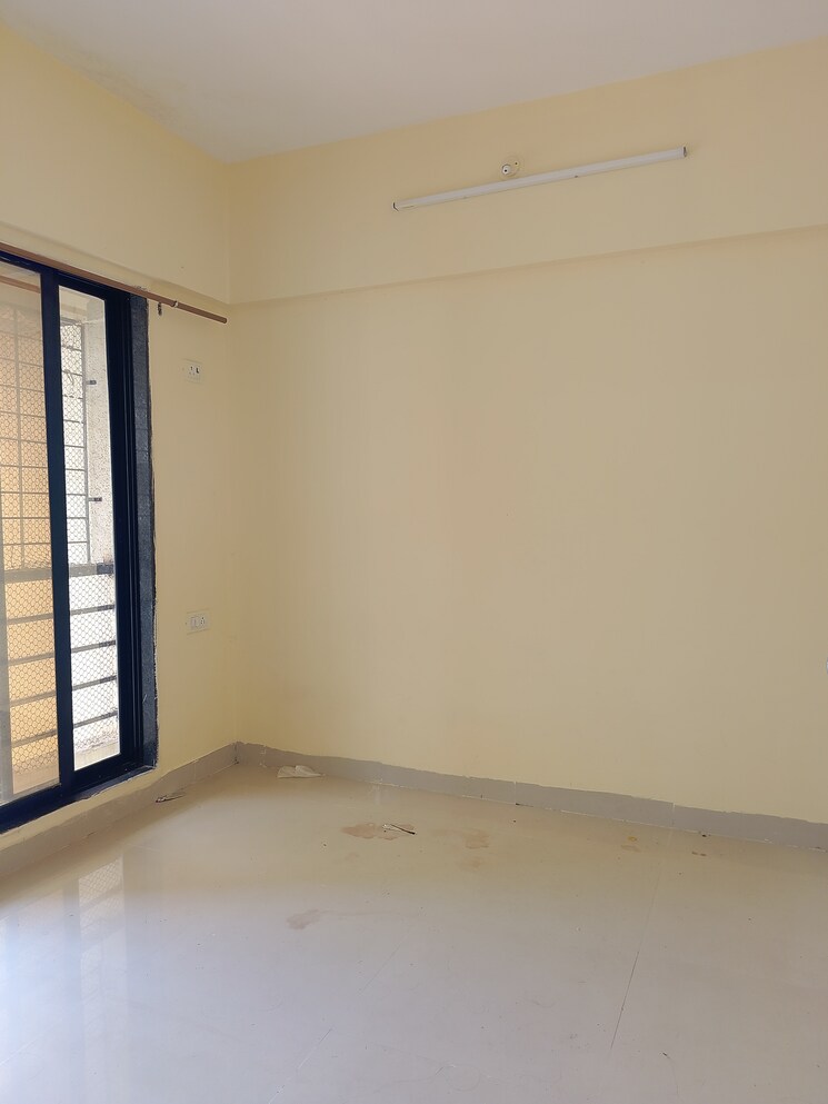 Room, navkar-building 1 Bedroom 585 Sq.Ft. Apartment In Nalasopara West Palghar 9268368