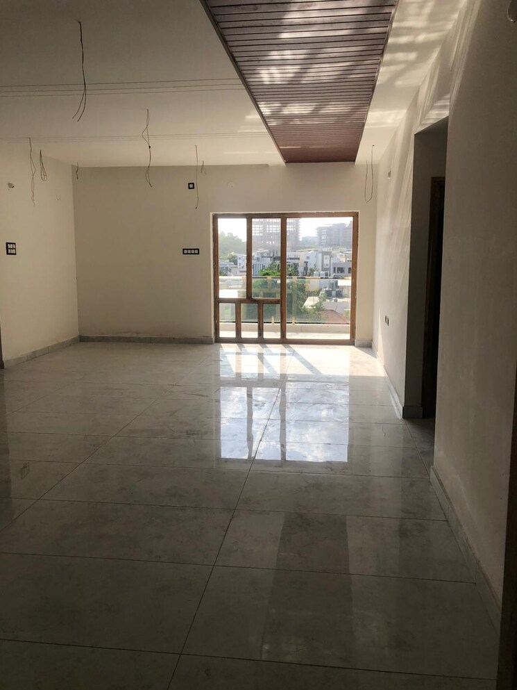 Room, film nagar 3 Bedroom 1967 Sq.Ft. Apartment In Film Nagar Hyderabad 9268381