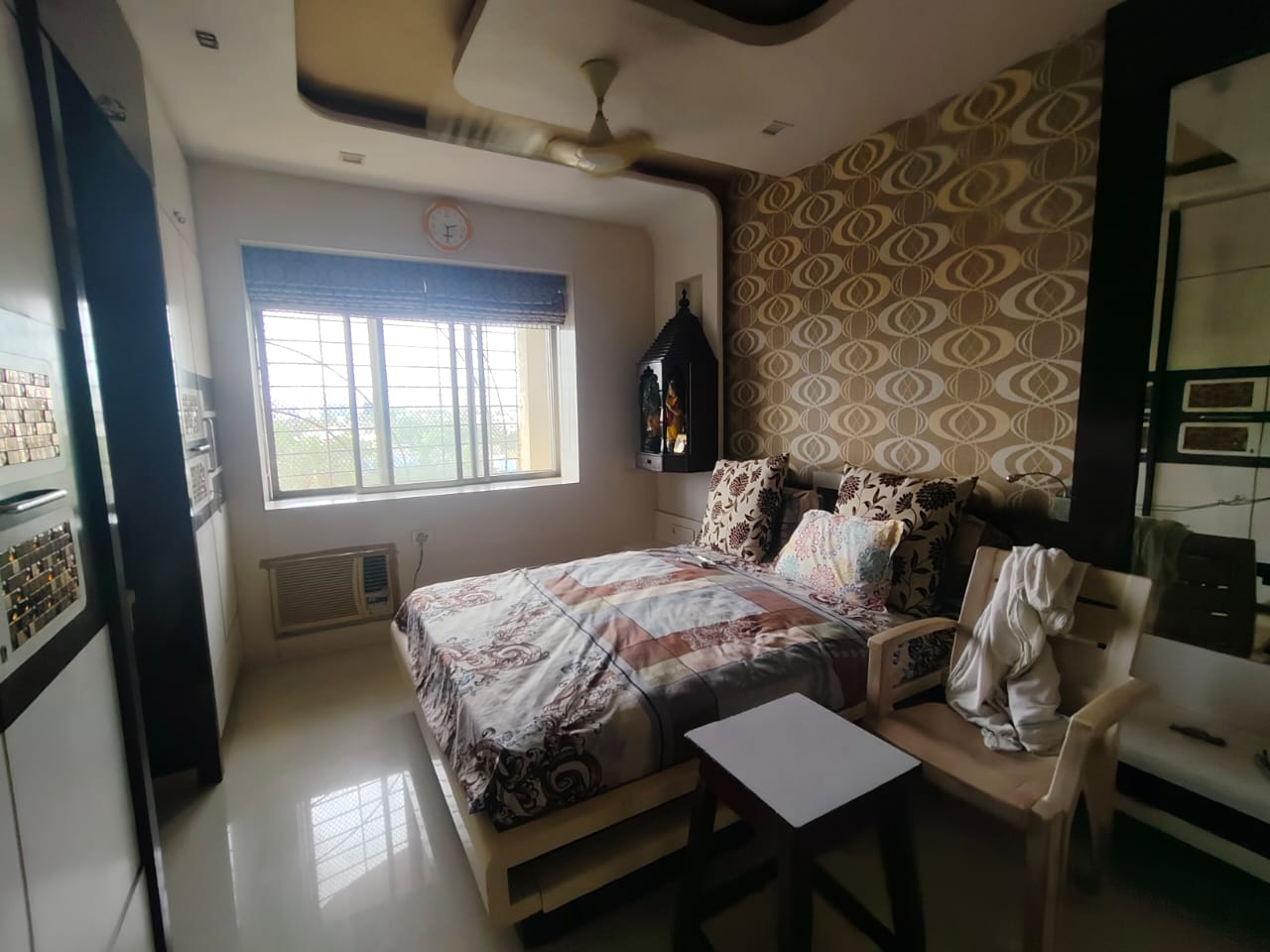 1 BHK + Study Room Apartment For Rent in Gurukrupa Marina Enclave