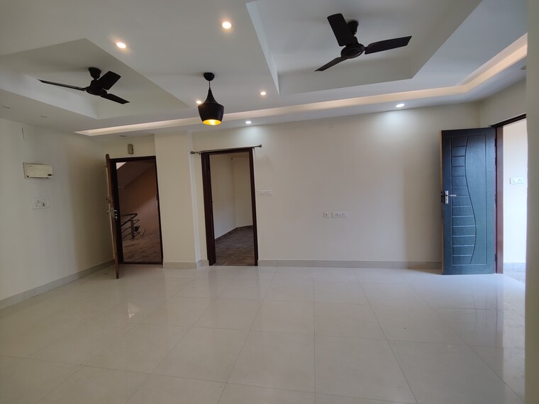 Room, uttorayon township 4 Bedroom 2000 Sq.Ft. Apartment In Uttorayon Township Siliguri 9268383