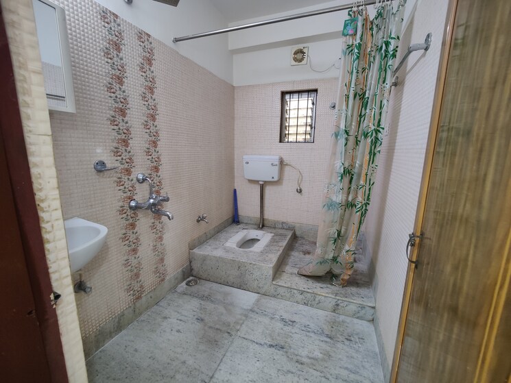 Bathroom, matigara 3 Bedroom 1400 Sq.Ft. Apartment In Matigara Siliguri 9268396