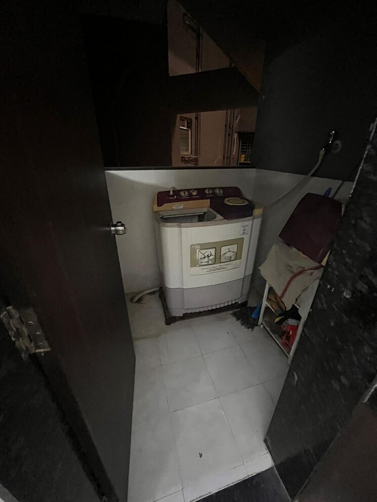 Bathroom, gini-belvista-phase-1 2.5 Bedroom 1100 Sq.Ft. Apartment In Dhanori Pune 9267832