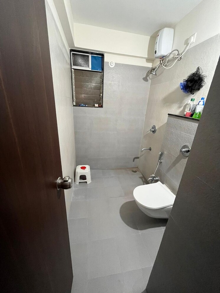 Bathroom, gini-belvista-phase-1 2.5 Bedroom 1100 Sq.Ft. Apartment In Dhanori Pune 9267832