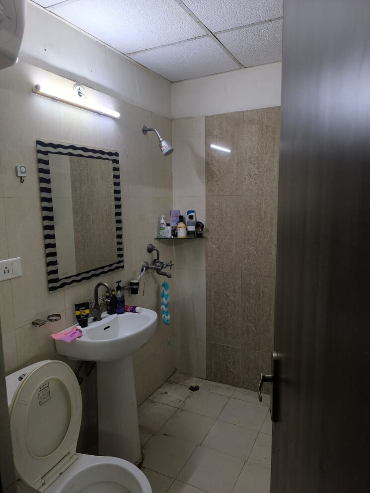 Bathroom, gardenia-gateway 3 Bedroom 1785 Sq.Ft. Apartment In Sector 75 Noida 9268463