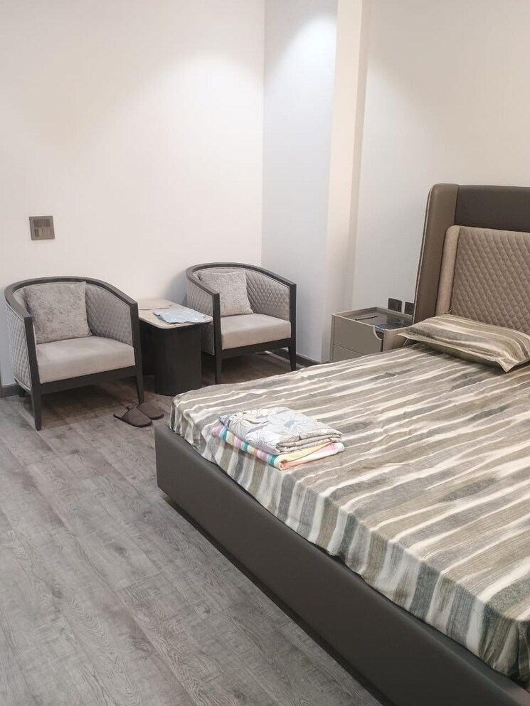 Bedroom, mahagun-moderne 3 Bedroom 1435 Sq.Ft. Apartment In Sector 78 Noida 9268477