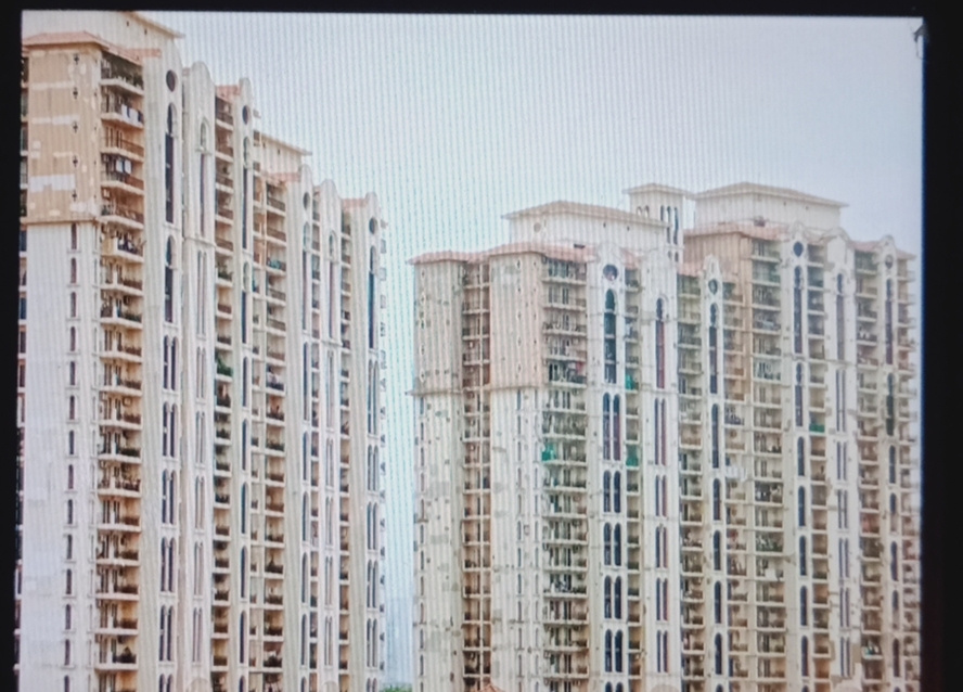 4 BHK + Servant Room Apartment For Sale in DLF New Town Heights I