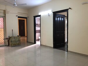 Room in 3 BHK Apartment at Amrapali Crystal Homes, Sector 76 – for Rent