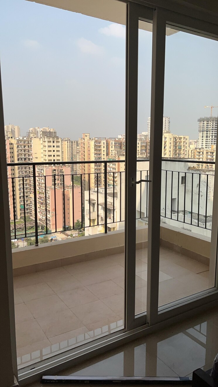 Balcony, amrapali-crystal-homes 3 Bedroom 1375 Sq.Ft. Apartment In Sector 76 Noida 9268503