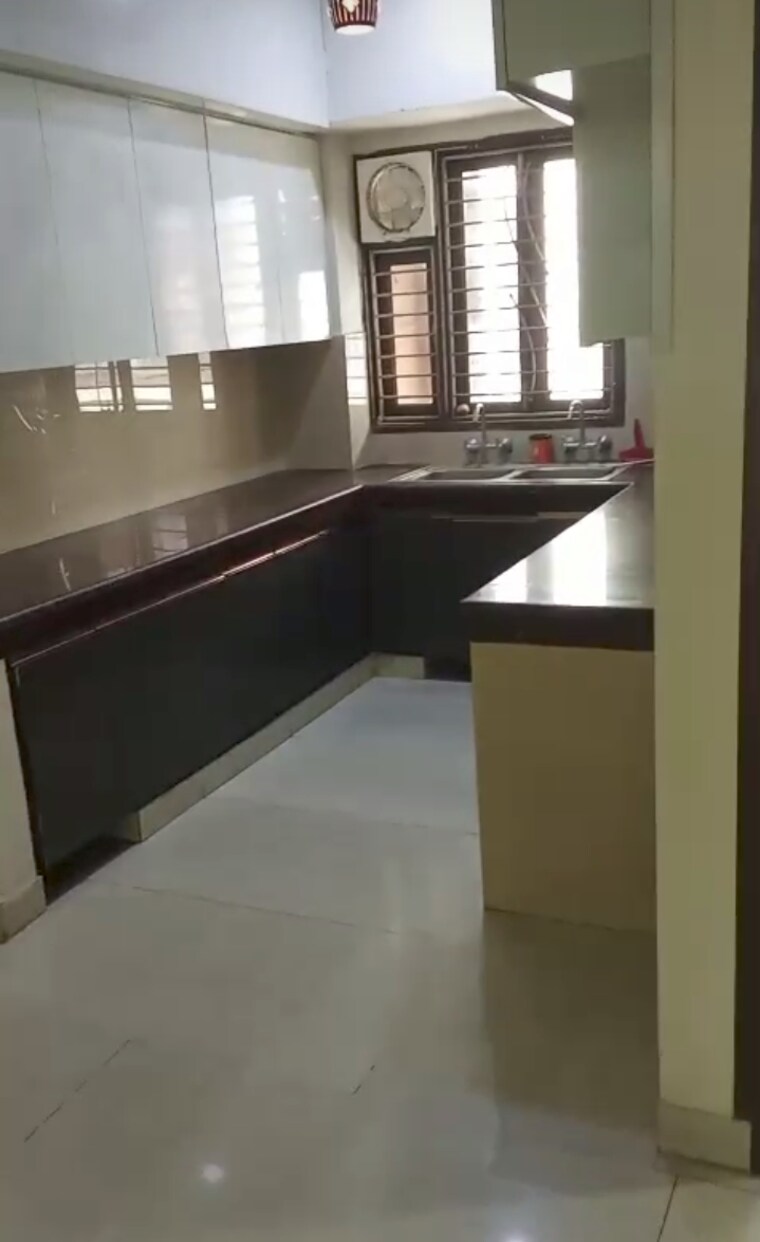 Kitchen, raj nagar extension 3 Bedroom 160 Sq.Yd. Builder Floor In Raj Nagar Extension Ghaziabad 9268508