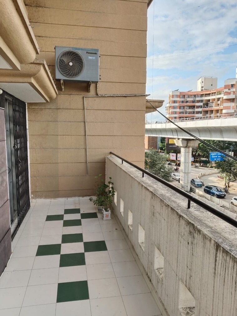 Balcony, b-u-bhandari-hill-side-phase-i 2 Bedroom 1200 Sq.Ft. Apartment In Baner Pune 9268515