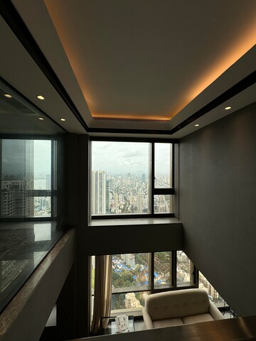 Room in 5 BHK Apartment at Lodha Trump Tower, Worli – for Rent
