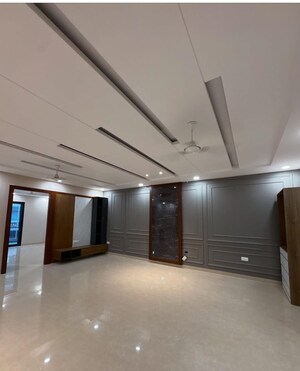 Staircase in 3 BHK Builder Floor at BP Homes, Sector 85 – for Sale