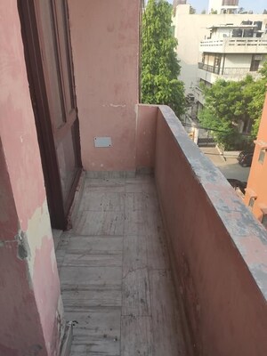 Balcony in 3 BHK Builder Floor at RWA Flats Pocket 40, Kalkaji – for Rent