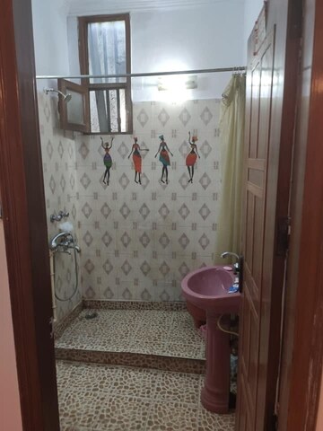Bathroom in 3 BHK Builder Floor at RWA Flats Pocket 40, Kalkaji – for Rent