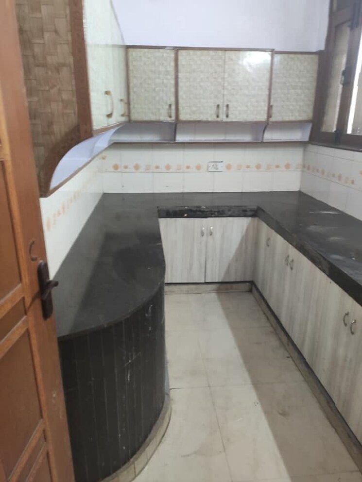 Kitchen, rwa-flats-pocket-40 3 Bedroom 1600 Sq.Ft. Builder Floor In Kalkaji Delhi 9268528