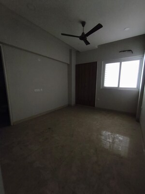Room in 4 BHK Apartment at Civitech Stadia, Sector 79 – for Rent