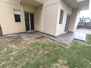 Room in 4 BHK Apartment at Civitech Stadia, Sector 79 – for Rent