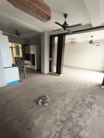 Room in 4 BHK Apartment at Civitech Stadia, Sector 79 – for Rent