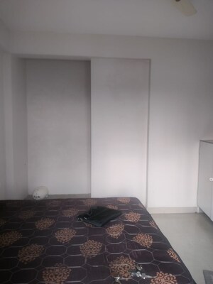 Room in 3 BHK Apartment at Gardenia Golf City, Sector 75 – for Rent