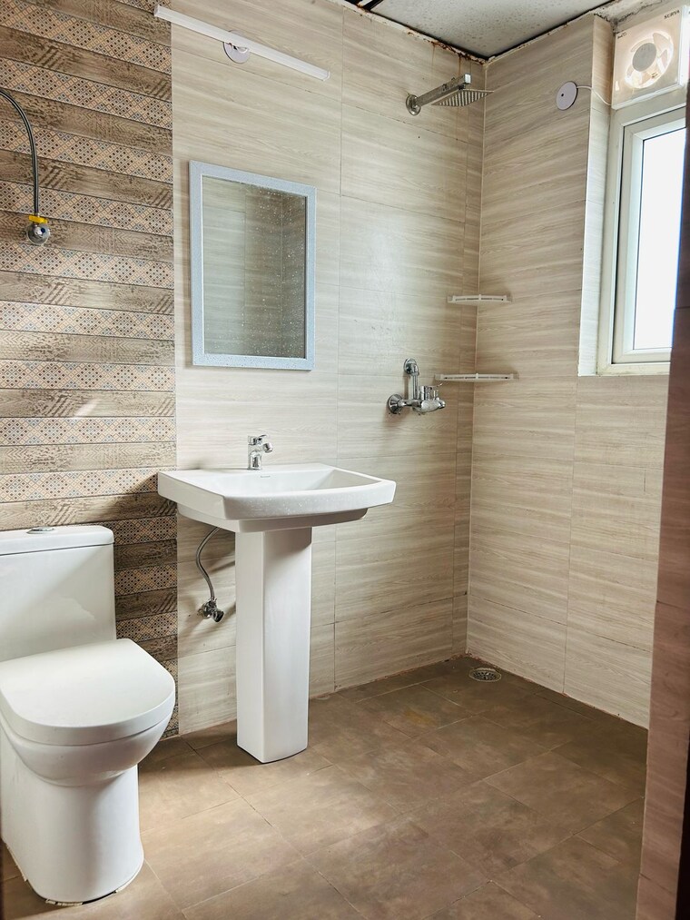 Bathroom, gardenia-golf-city 3 Bedroom 1550 Sq.Ft. Apartment In Sector 75 Noida 9268544