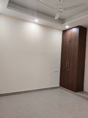 1 BHK Builder Floor For Rent in Chattarpur
