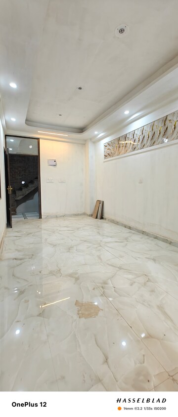 2 BHK Builder Floor For Sale in Sector 73