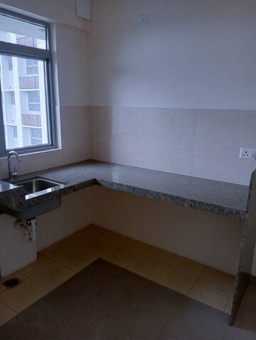 Room in 2 BHK Apartment at Ashar Arize, Kalwa – for Sale