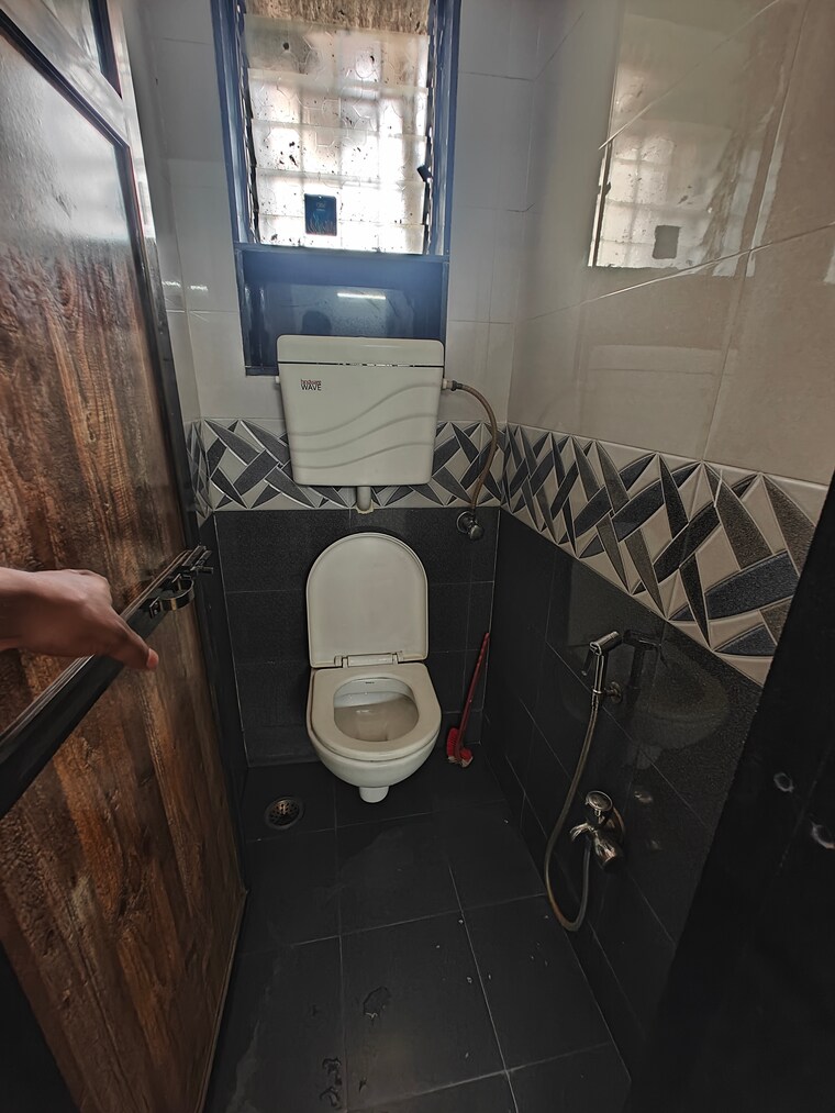 Bathroom, meenakshi-co-operative-society 1 Bedroom 700 Sq.Ft. Apartment In Nerul Navi Mumbai 9268595