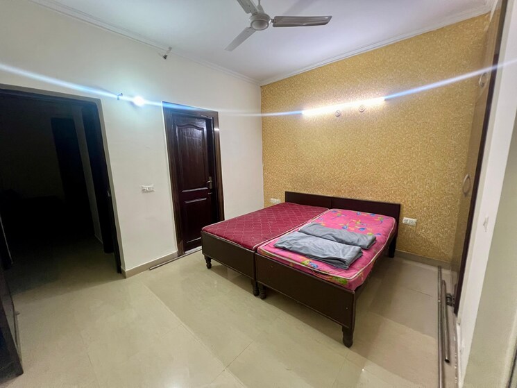 Bedroom, amrapali-silicon-city 3 Bedroom 1545 Sq.Ft. Apartment In Sector 76 Noida 9268602