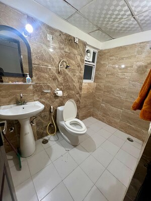 Master Bedroom in 3 BHK Apartment at Amrapali Silicon City, Sector 76 – for Rent