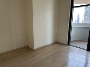 Room in 4 BHK Apartment at Omkar 1973, Worli – for Rent