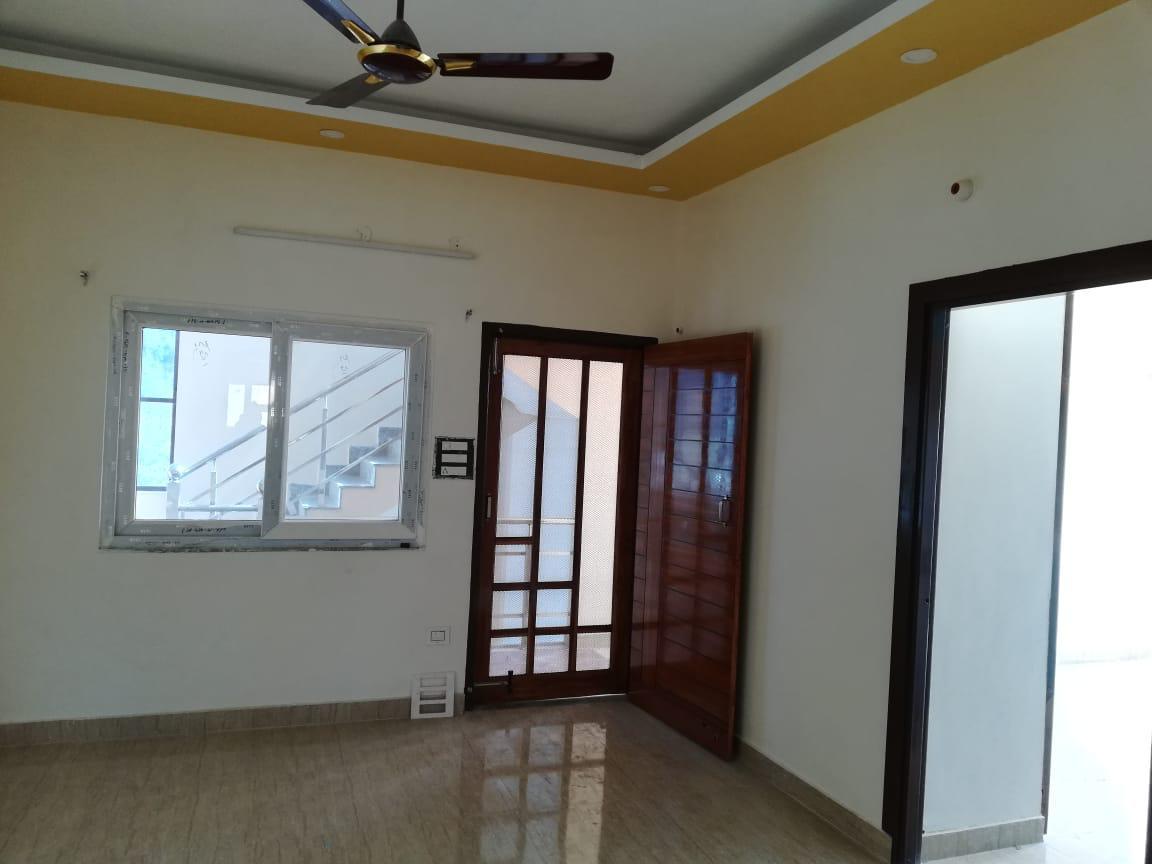 2 BHK Builder Floor For Rent in Sahastradhara Road