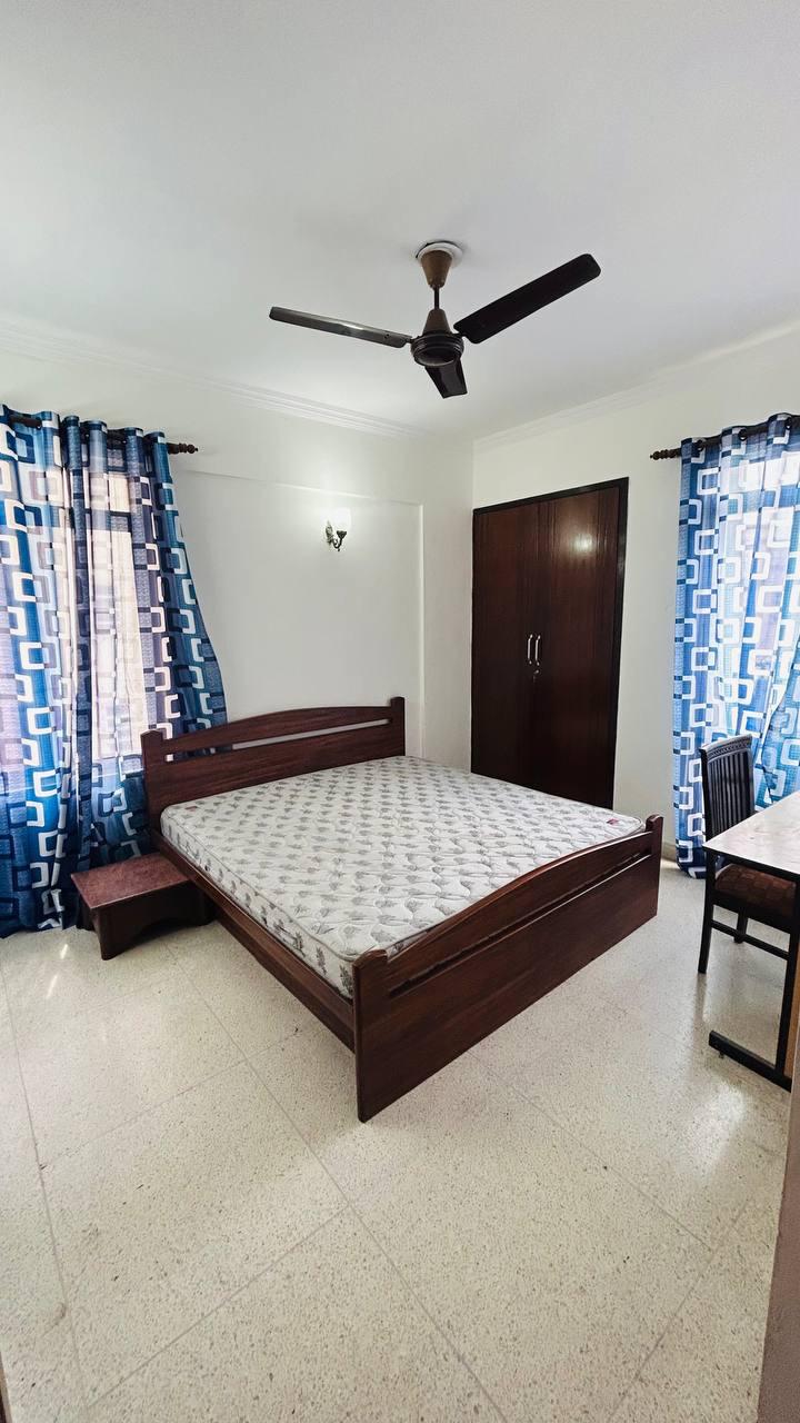 3 BHK 2200 Sq.Ft. Builder Floor in SAS Tower