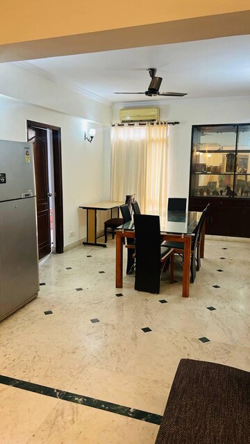 Living Room in 3 BHK Builder Floor at SAS Tower, Sector 38 – for Rent