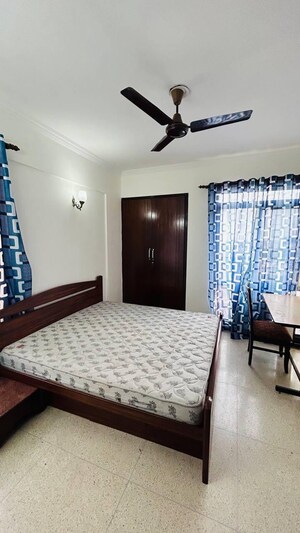 Bedroom in 3 BHK Builder Floor at SAS Tower, Sector 38 – for Rent