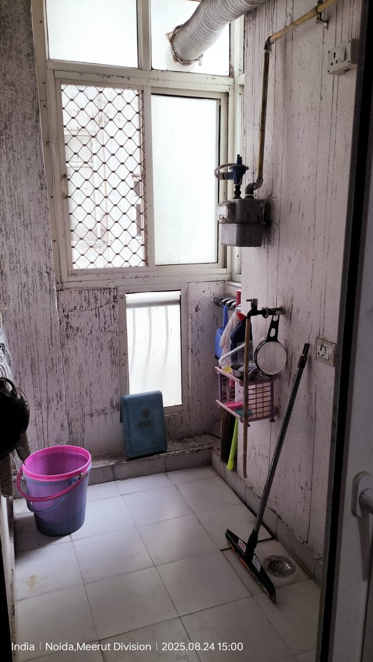 Bathroom, nimbus-the-hyde-park 4 Bedroom 2380 Sq.Ft. Apartment In Sector 78 Noida 9268621