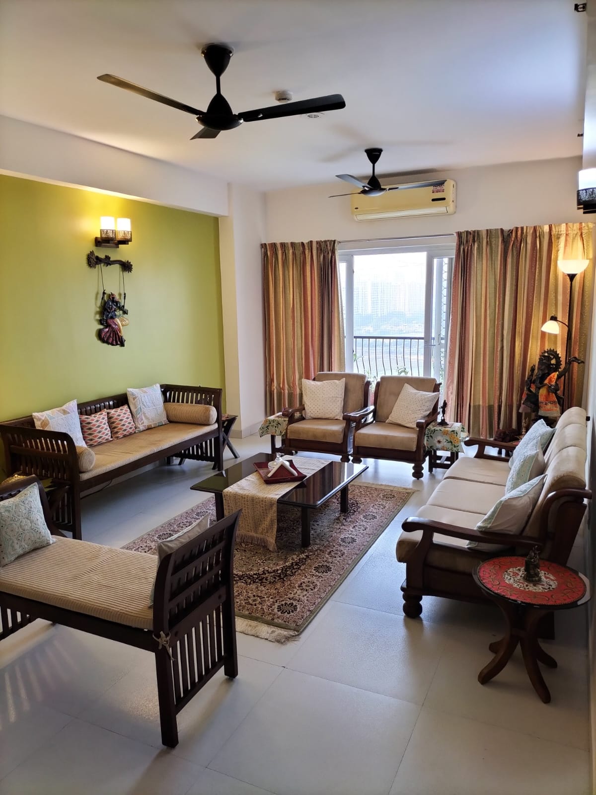4 BHK + Extra Room Apartment For Rent in Nimbus The Hyde park