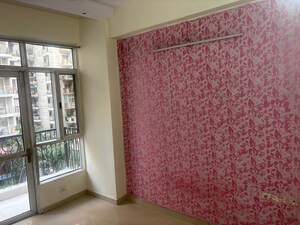 2 BHK Apartment For Rent in Prateek Wisteria, Sector 77