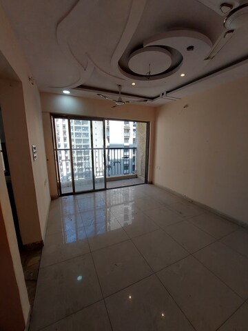 Room in 3 BHK Apartment at Atul Blue Meadows, Andheri East – for Rent