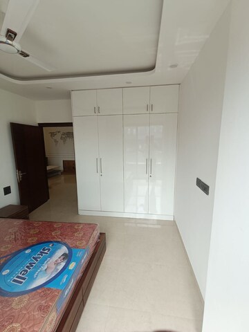 Bathroom in 3 BHK Builder Floor at SAS Tower, Sector 38 – for Rent
