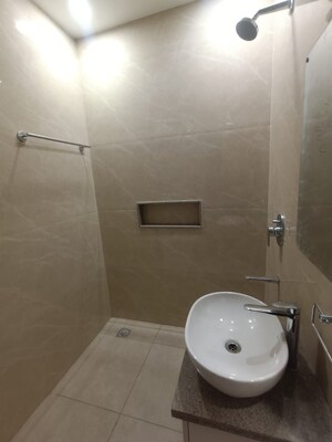 Bathroom in 3 BHK Builder Floor at SAS Tower, Sector 38 – for Rent