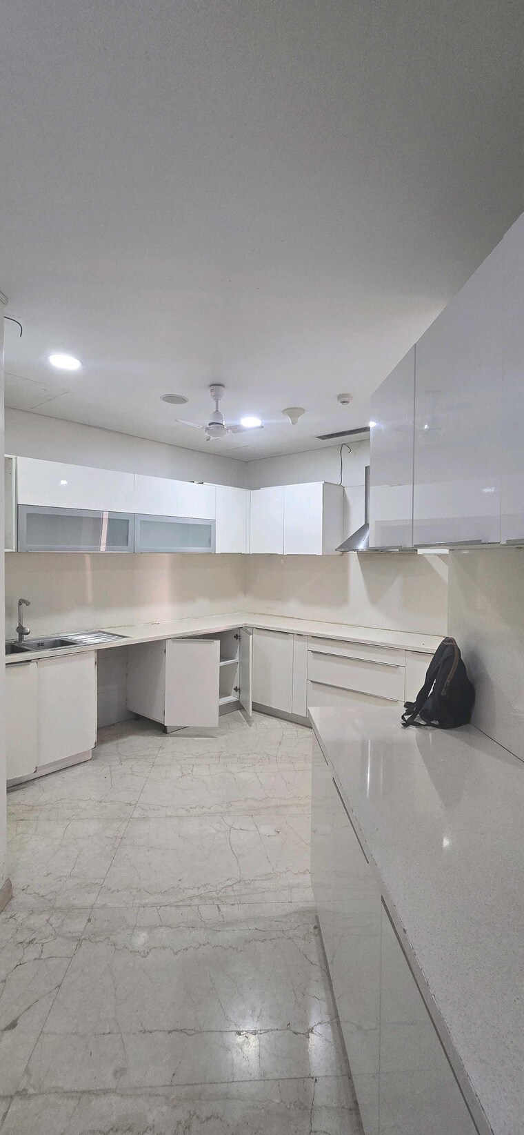 Kitchen, omkar-1973 4 Bedroom 2800 Sq.Ft. Apartment In Worli Mumbai 9268640