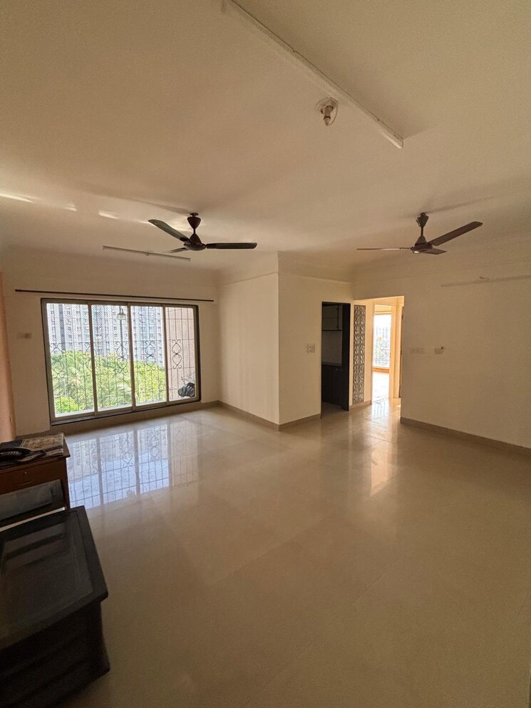 Room, goregaon-west-view-chs 3 Bedroom 950 Sq.Ft. Apartment In Goregaon West Mumbai 9268644