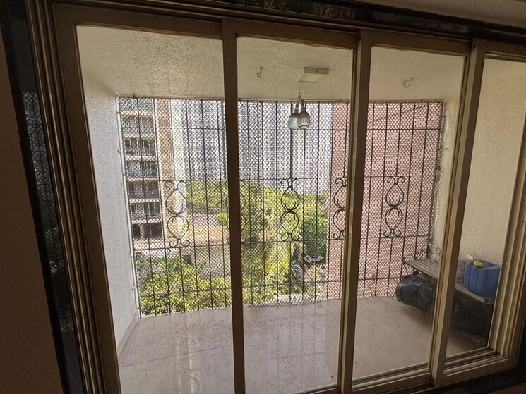 Room, goregaon-west-view-chs 3 Bedroom 950 Sq.Ft. Apartment In Goregaon West Mumbai 9268644